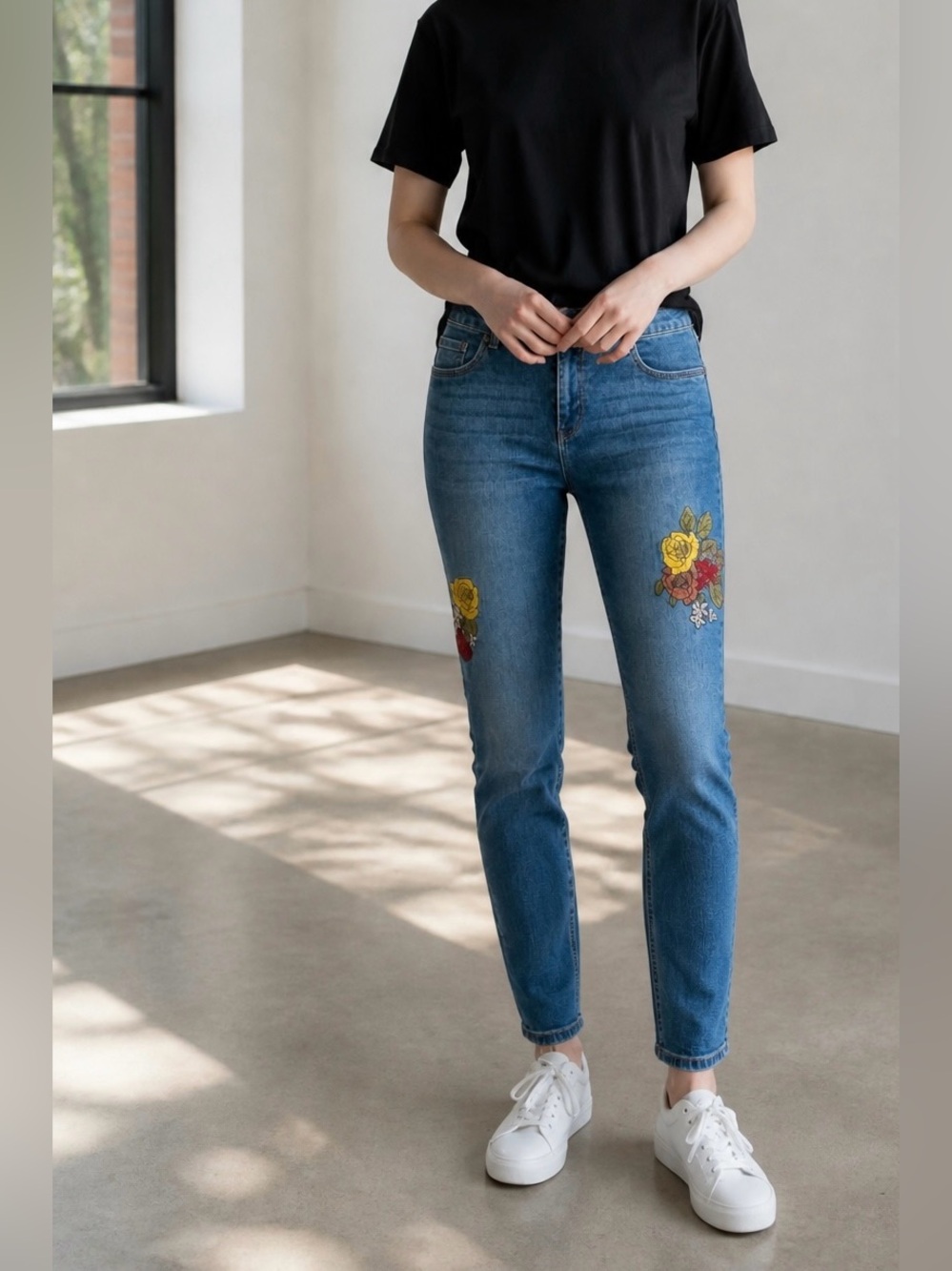 Women's Mid-Rise Blue Floral Embroidered Jeans